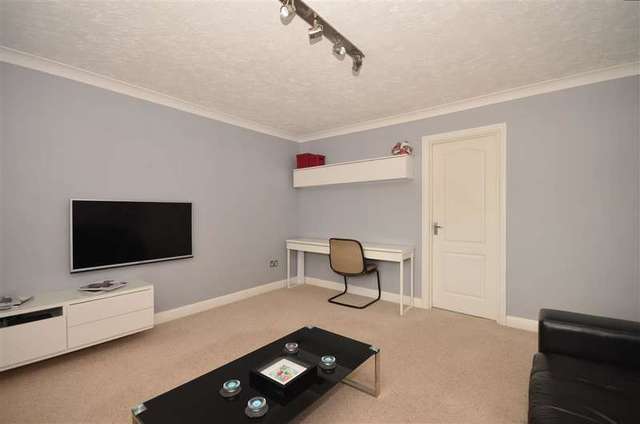  Image of 1 bedroom Maisonette for sale in Sevenoaks Close Belmont Sutton SM2 at Sutton Surrey Sutton, SM2 6NL