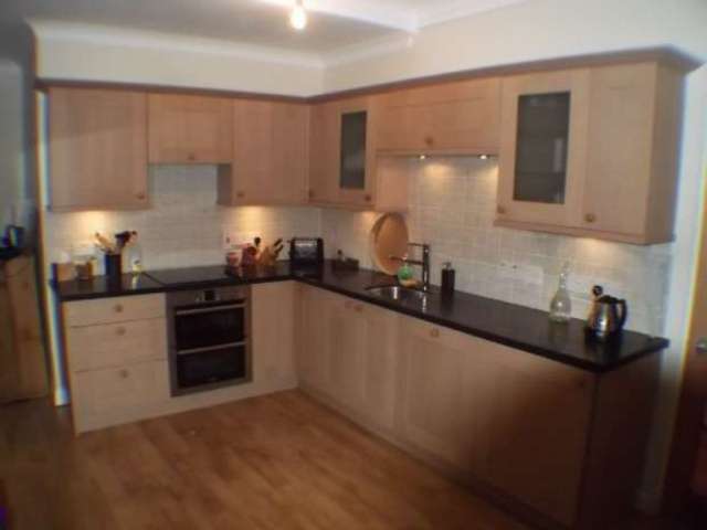  Image of 2 bedroom Apartment to rent in Bridgetown Totnes TQ9 at Bridgetown  Totnes, TQ9 5AA