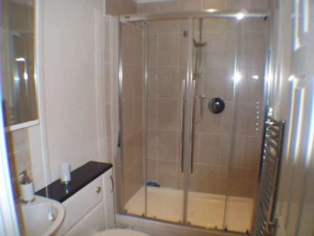  Image of 2 bedroom Apartment to rent in Bridgetown Totnes TQ9 at Bridgetown  Totnes, TQ9 5AA