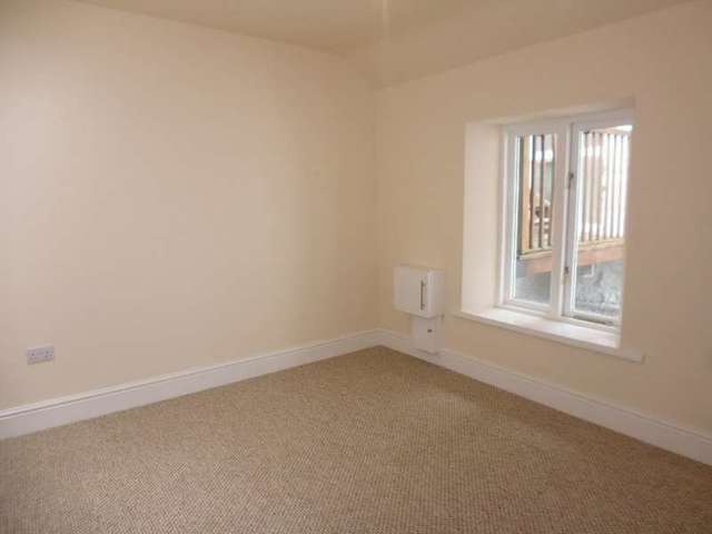  Image of 1 bedroom Flat for sale in Stramongate Kendal LA9 at Kendal Cumbria, LA9 4BD