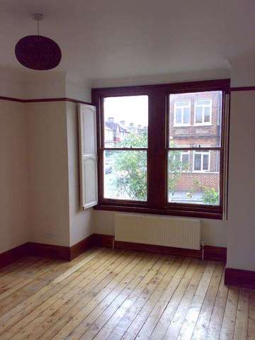  Image of 2 bedroom Flat to rent in Shell Road London SE13 at Shell Road  London, SE13 7TY