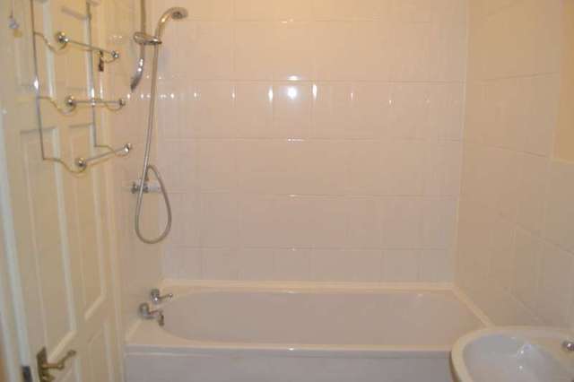  Image of 2 bedroom Flat to rent in Shell Road London SE13 at Shell Road  London, SE13 7TY