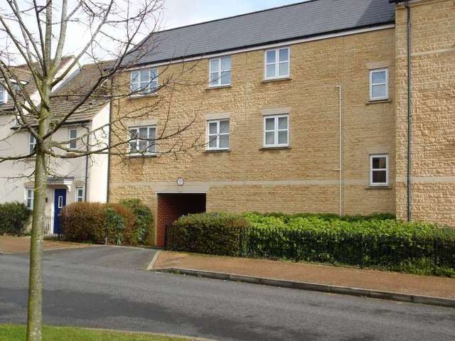  Image of 2 bedroom Flat to rent in Elmhurst Way Carterton OX18 at Shilton Park  Carterton, OX18 1GQ