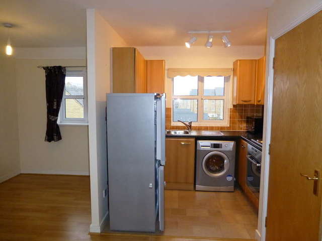  Image of 2 bedroom Flat to rent in Elmhurst Way Carterton OX18 at Shilton Park  Carterton, OX18 1GQ