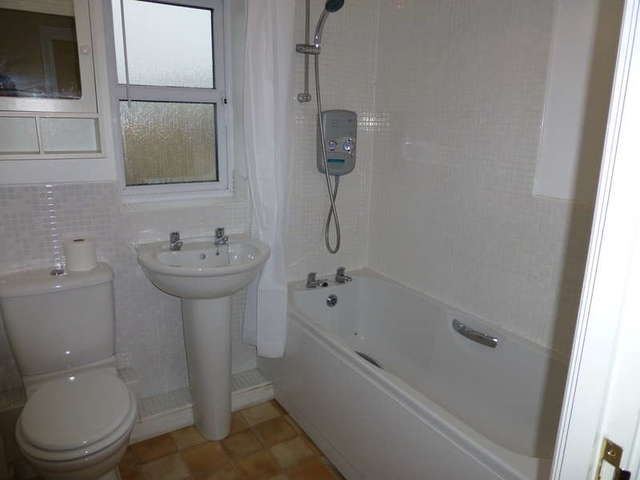  Image of 2 bedroom Flat to rent in Elmhurst Way Carterton OX18 at Shilton Park  Carterton, OX18 1GQ