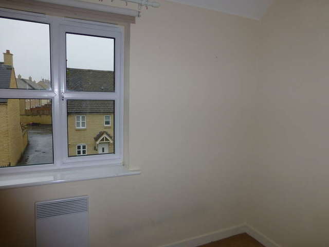 Image of 2 bedroom Flat to rent in Elmhurst Way Carterton OX18 at Shilton Park  Carterton, OX18 1GQ