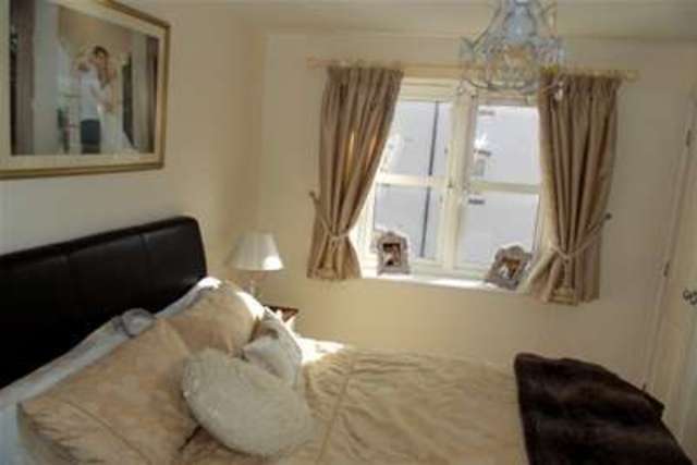  Image of 2 bedroom Flat to rent in Shottery Close Redditch B98 at Redditch, B98 0GE