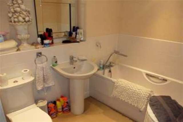  Image of 2 bedroom Flat to rent in Shottery Close Redditch B98 at Redditch, B98 0GE