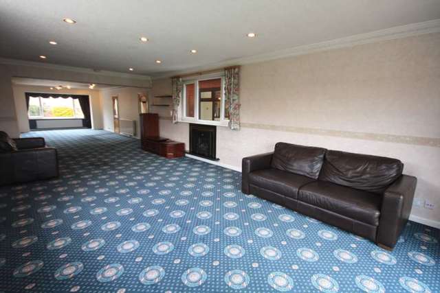  Image of 6 bedroom Detached house for sale in Simister Lane Prestwich Manchester M25 at Simister Lane Prestwich Manchester, M25 2SU