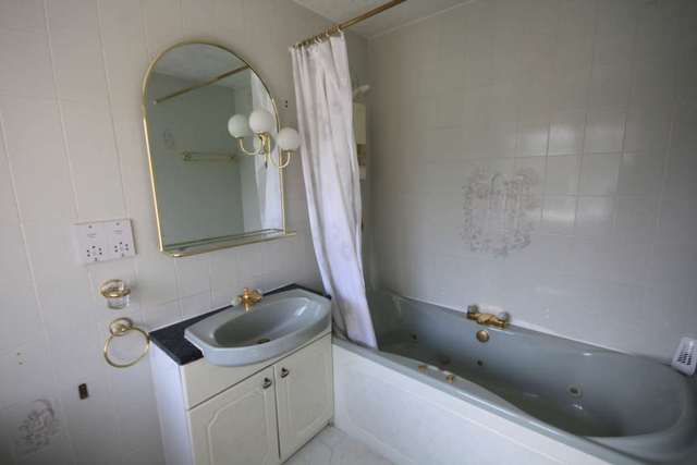  Image of 6 bedroom Detached house for sale in Simister Lane Prestwich Manchester M25 at Simister Lane Prestwich Manchester, M25 2SU