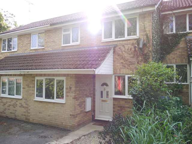  Image of 2 bedroom Detached house for sale in Simmonds Close Bracknell RG42 at Simmonds Close Amen Corner Bracknell, RG42 1FL