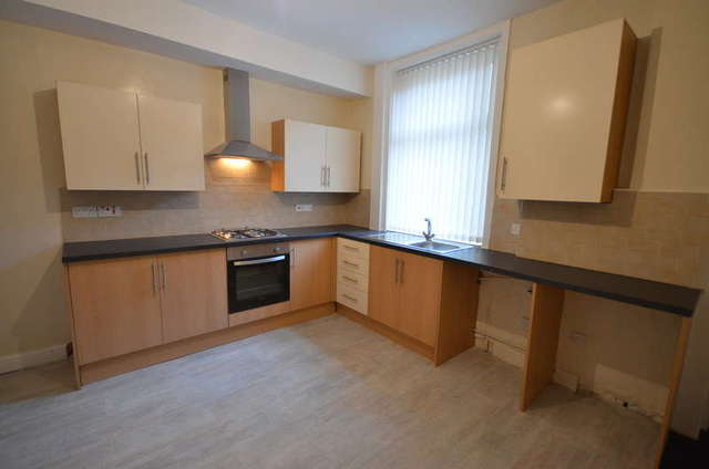  Image of 2 bedroom Terraced house to rent in Snape Street Darwen BB3 at Darwen Lancashire, BB3 1EN