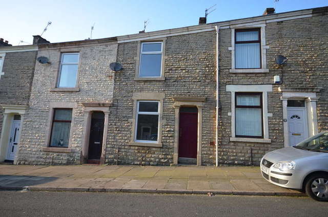 Image of 2 bedroom Terraced house to rent in Snape Street Darwen BB3 at Darwen Lancashire, BB3 1EN