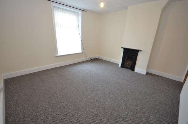  Image of 2 bedroom Terraced house to rent in Snape Street Darwen BB3 at Darwen Lancashire, BB3 1EN