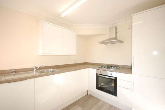  Image of 1 bedroom Flat to rent in South Promenade St. Annes Lytham St. Annes FY8 at Lytham St Annes Lancashire, FY8 1NP