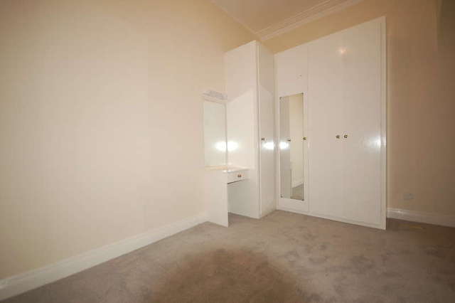  Image of 1 bedroom Flat to rent in South Promenade St. Annes Lytham St. Annes FY8 at Lytham St Annes Lancashire, FY8 1NP