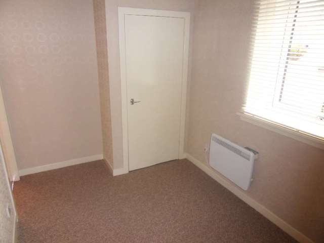  Image of 1 bedroom Flat to rent in South William Street Johnstone PA5 at South William Street  Johnstone, PA5 8PA