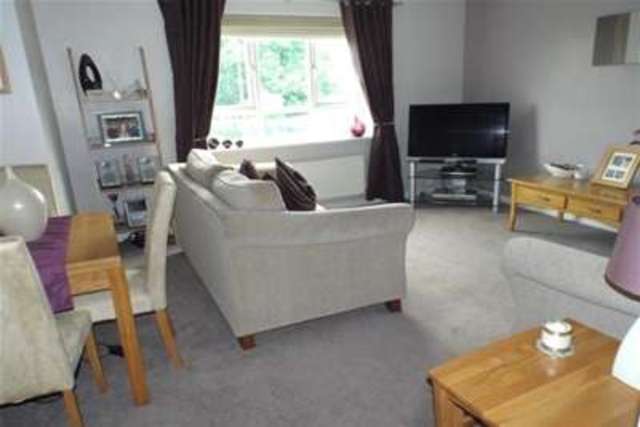  Image of 2 bedroom Flat to rent in Spring Gardens Nottingham NG8 at Nottingham, NG8 4JN