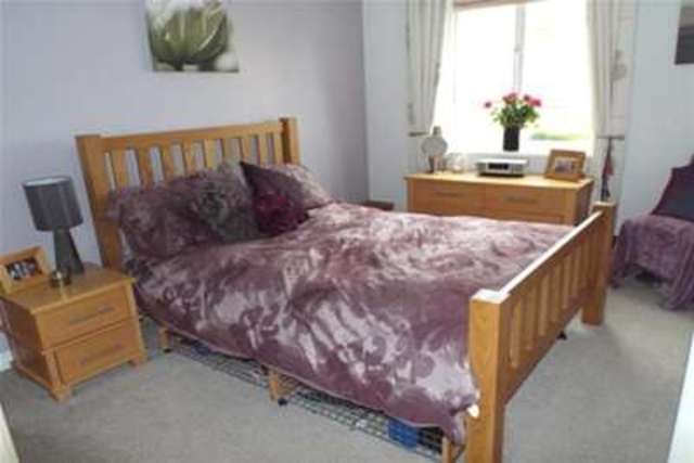  Image of 2 bedroom Flat to rent in Spring Gardens Nottingham NG8 at Nottingham, NG8 4JN