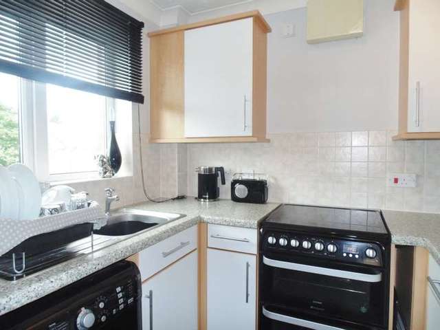 Image of 1 bedroom Flat for sale in St. Edmunds Road Southampton SO16 at Shirley  Southampton, SO16 4FD