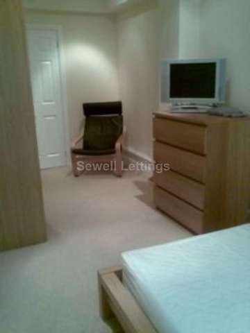  Image of 1 bedroom House Share to rent in St. Giles Close Reading RG1 at St Giles Street Medium Double Reading, RG1 2SF