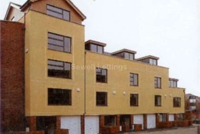  Image of 1 bedroom House Share to rent in St. Giles Close Reading RG1 at St Giles Street Medium Double Reading, RG1 2SF