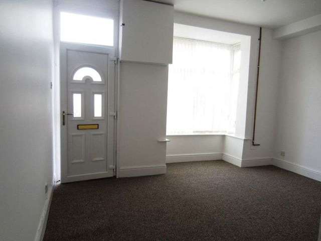  Image of 2 bedroom Semi-Detached house to rent in St. James Road Oldbury B69 at St James Road  Oldbury, B69 2DX