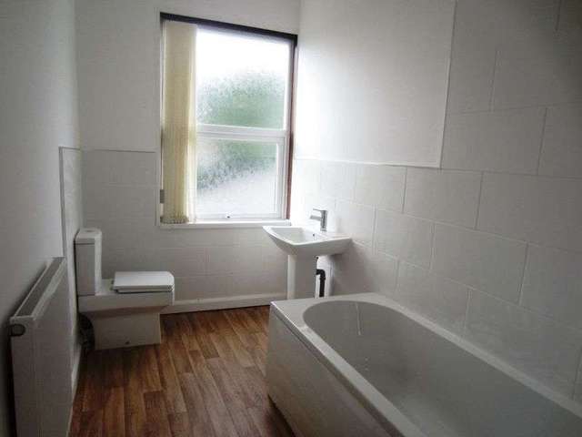  Image of 2 bedroom Semi-Detached house to rent in St. James Road Oldbury B69 at St James Road  Oldbury, B69 2DX