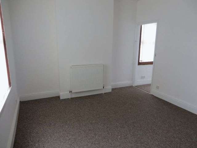  Image of 2 bedroom Semi-Detached house to rent in St. James Road Oldbury B69 at St James Road  Oldbury, B69 2DX