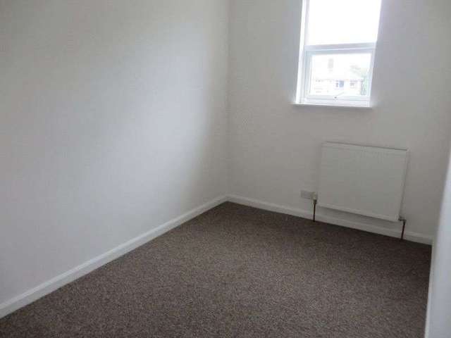  Image of 2 bedroom Semi-Detached house to rent in St. James Road Oldbury B69 at St James Road  Oldbury, B69 2DX