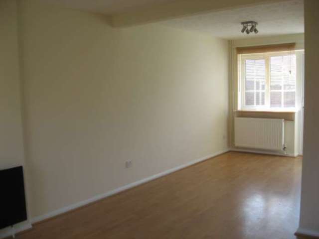  Image of 3 bedroom Terraced house to rent in Monarch Road Eaton Socon St. Neots PE19 at Monarch Road  St Neots, PE19 8JP