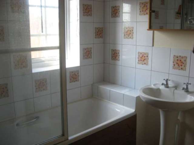  Image of 3 bedroom Terraced house to rent in Monarch Road Eaton Socon St. Neots PE19 at Monarch Road  St Neots, PE19 8JP