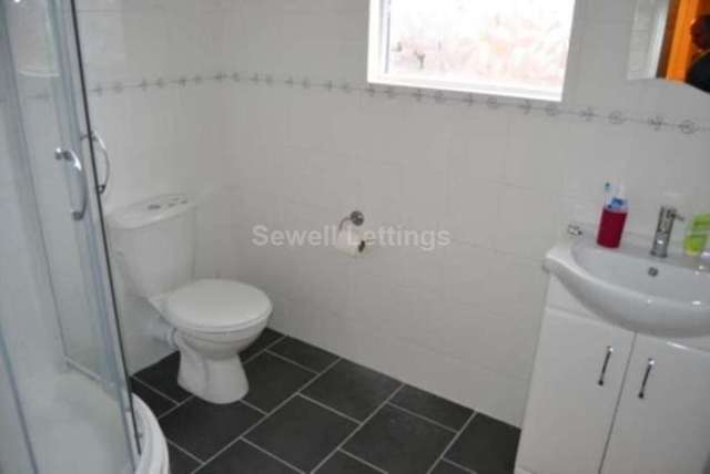  Image of 1 bedroom House Share to rent in St. Peters Road Earley Reading RG6 at St Peters Road  Reading, RG6 1PA