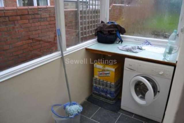  Image of 1 bedroom House Share to rent in St. Peters Road Earley Reading RG6 at St Peters Road  Reading, RG6 1PA