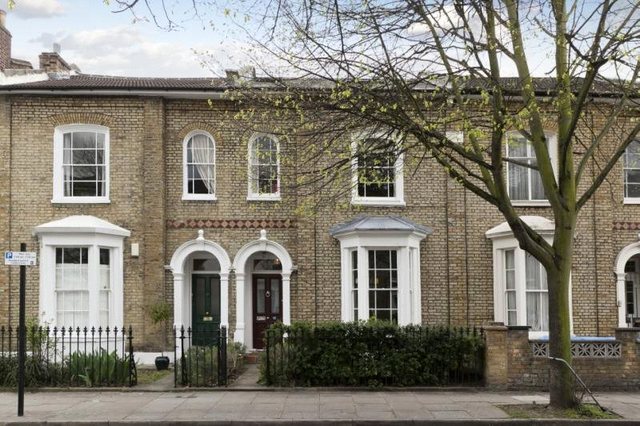  Image of 5 bedroom Terraced house to rent in St. Philip
