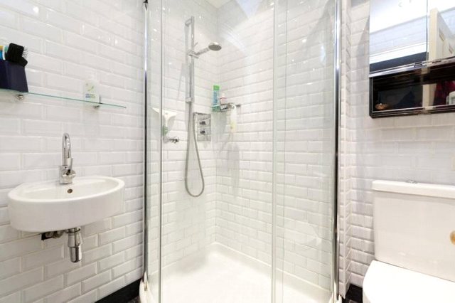  Image of 5 bedroom Terraced house to rent in St. Philip
