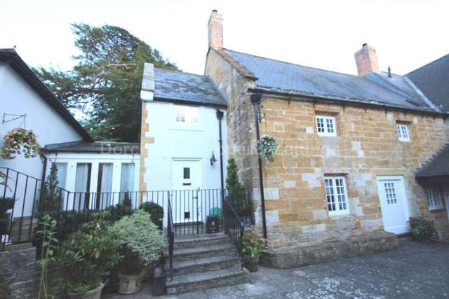  Image of 3 bedroom Semi-Detached house to rent in Stinsford Stinsford Dorchester DT2 at Stinsford Dorchester, DT2 8PT