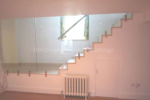  Image of 3 bedroom Semi-Detached house to rent in Stinsford Stinsford Dorchester DT2 at Stinsford Dorchester, DT2 8PT