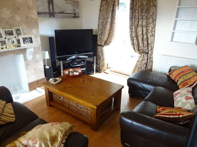  Image of 3 bedroom Semi-Detached house for sale in Stradbroke Drive Woodhouse Sheffield S13 at Stradbroke Sheffield South Yorkshire, S13 8SD