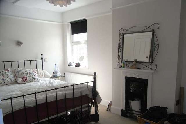  Image of 4 bedroom Detached house for sale in Strafford Road Barnet EN5 at Strafford Road  High Barnet, EN5 4LR