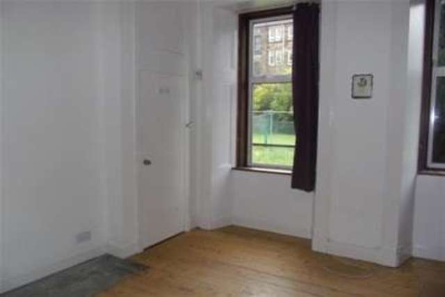  Image of 1 bedroom Flat to rent in Strathyre Street Shawlands Glasgow G41 at Glasgow, G41 3LN