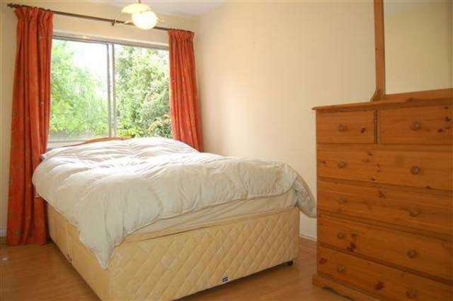  Image of 2 bedroom Apartment to rent in Worple Road London SW19 at Wimbledon, SW19 4JB
