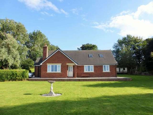  Image of 5 bedroom Detached house for sale in The Walk Hesketh Bank Preston PR4 at The Walk Hesketh Bank Preston, PR4 6XR