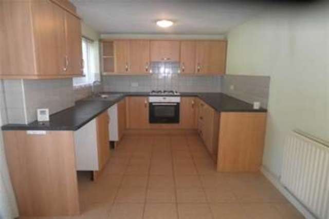  Image of 3 bedroom Property to rent in Sunnybank Murston Sittingbourne ME10 at Sittingbourne, ME10 3QN
