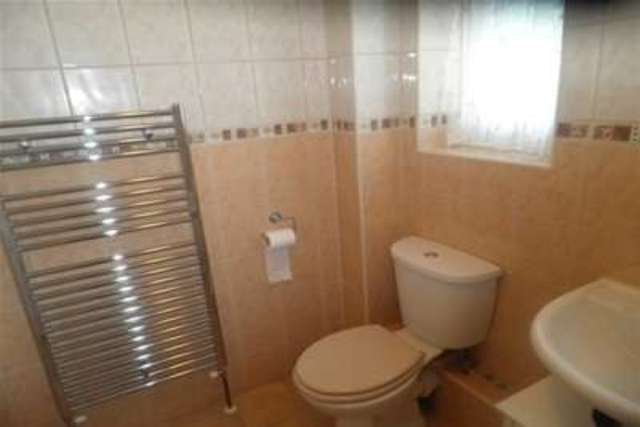  Image of 3 bedroom Property to rent in Sunnybank Murston Sittingbourne ME10 at Sittingbourne, ME10 3QN