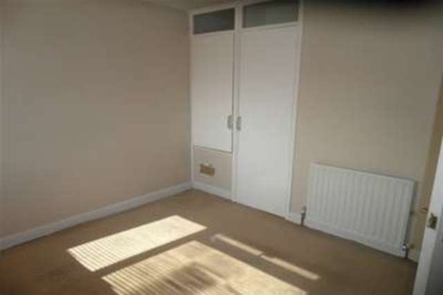  Image of 3 bedroom Property to rent in Sunnybank Murston Sittingbourne ME10 at Sittingbourne, ME10 3QN