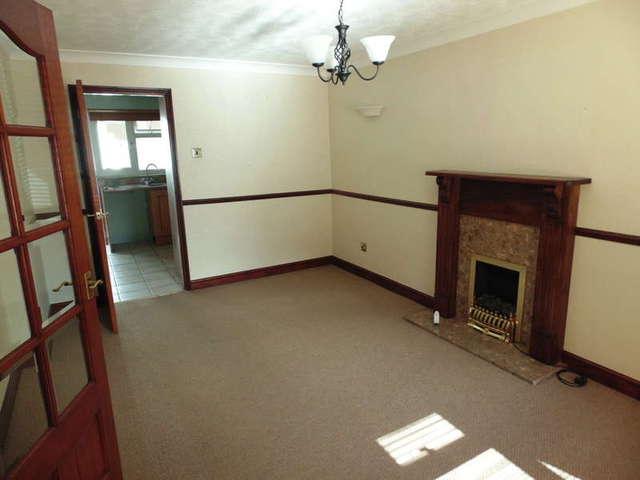  Image of 3 bedroom Semi-Detached house to rent in Swinburne Close Kettering NN16 at Kettering Northamptonshire Weekley, NN16 9BX