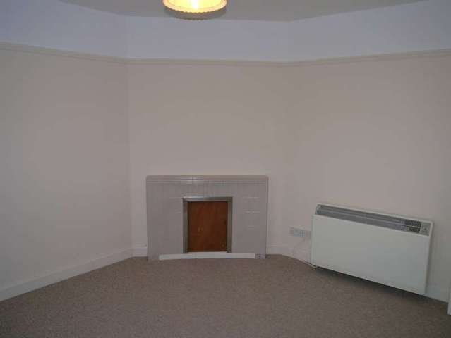  Image of 3 bedroom Terraced house to rent in Swinburne Road Abingdon OX14 at Abingdon-on-Thames, OX14 2HF