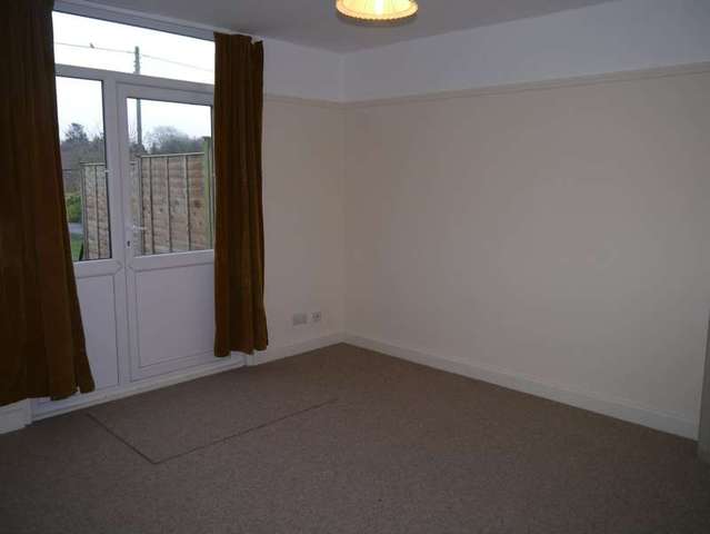  Image of 3 bedroom Terraced house to rent in Swinburne Road Abingdon OX14 at Abingdon-on-Thames, OX14 2HF