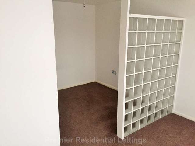  Image of Apartment to rent in Pembroke Court Pendlebury Swinton Manchester M27 at Swinton Hall Road  Manchester, M27 4DY